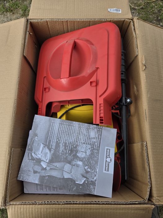 Mașina de tuns iarba electrica