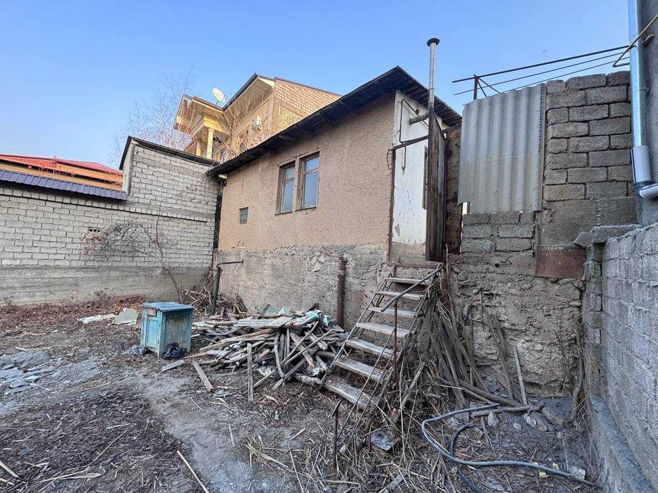 Земельный участок на Юнусабаде, 11 соток. Сзади Ботанического сада=