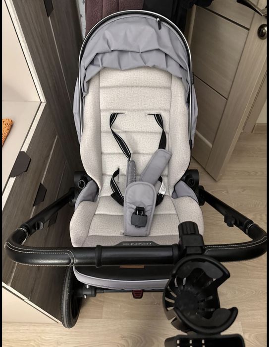 Продам коляску 2 в 1