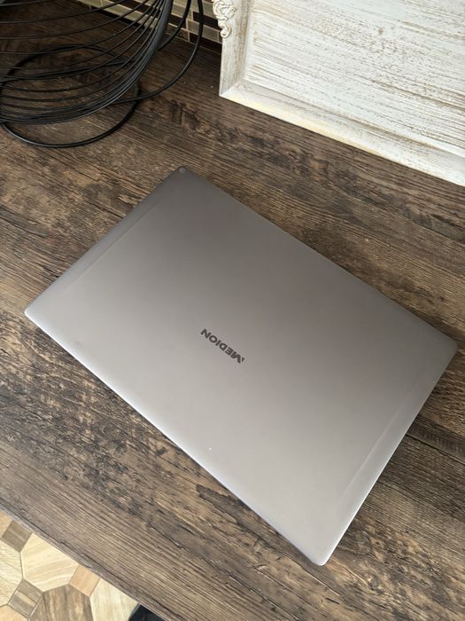 Laptop Medion i5-10th gen• Nvidia• 12gb ram• SSD 256gb