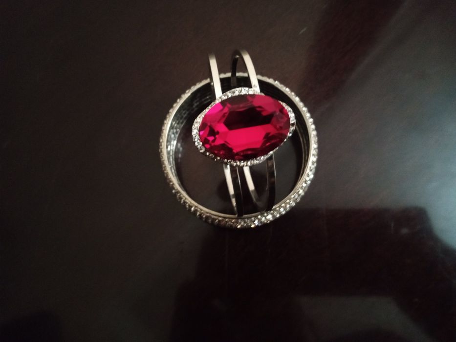 Продается бижутерия разная