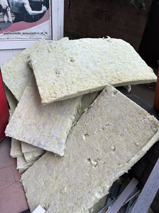 Стекловата отдам бесплатно