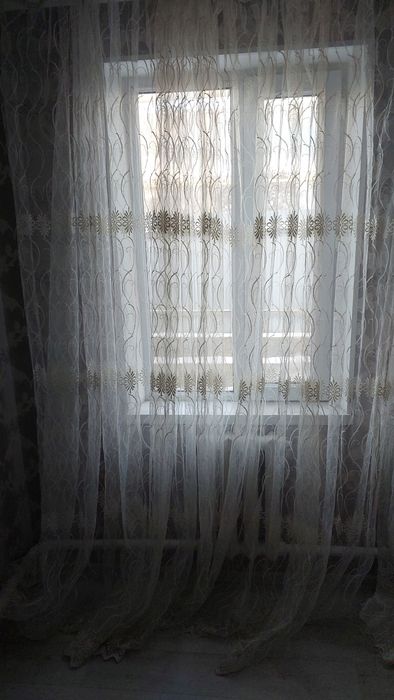 Продам тюль и люстры