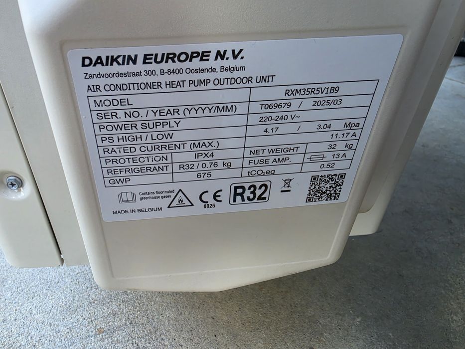 Daikin perfera FTXM35  RXM35 нов без кашони с тронспорни дефекти