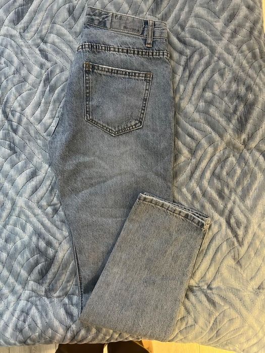 Женская одежда джинсы