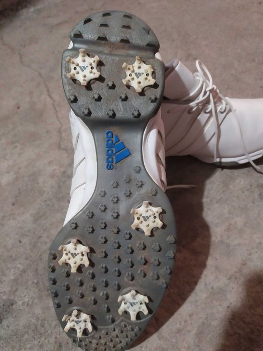 Продавам обувки за голф Adidas