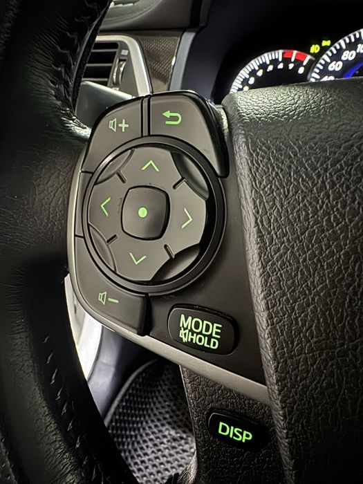 Продам автомобиль Toyota Camry 50