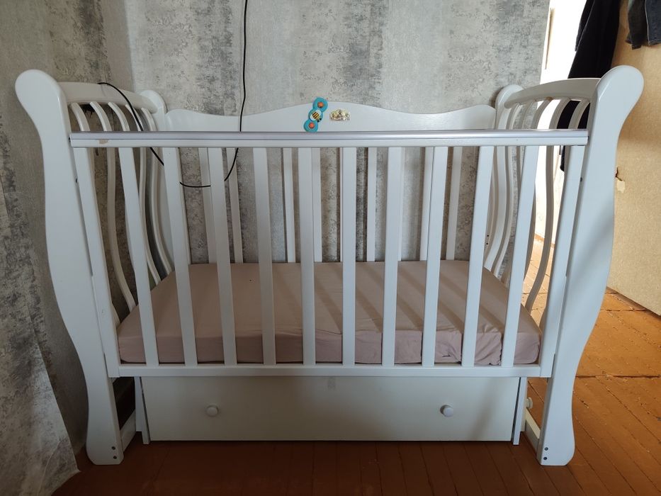 Продам детскую кроватку