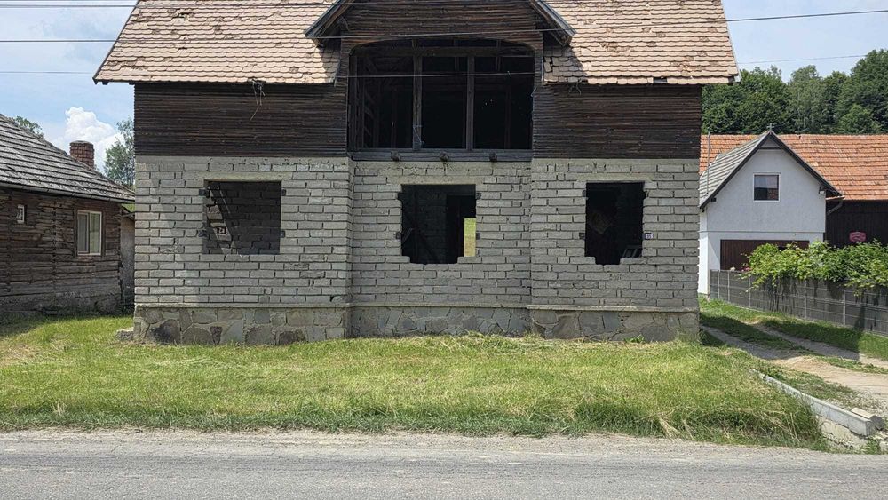 DE VÂNZARE – Casă + teren 3124 mp, Comuna Barcani, jud. Covasna