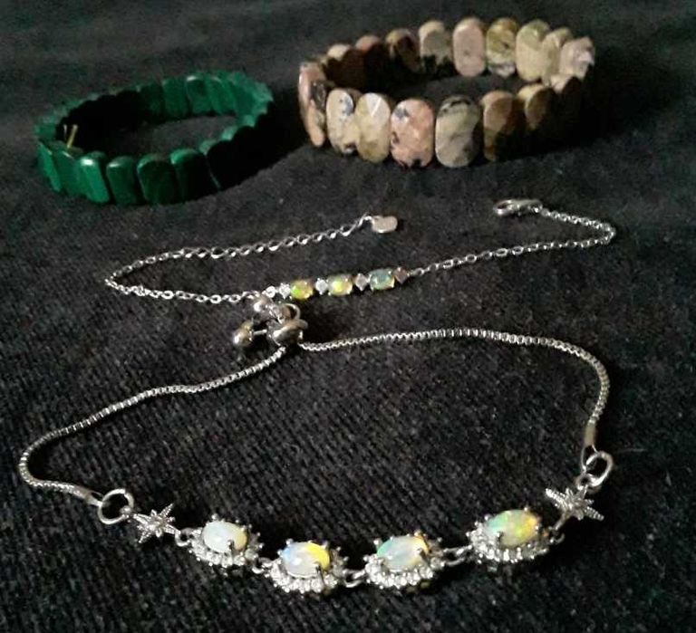 Браслет с опалами натуральными