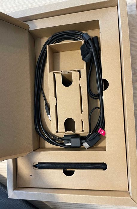 Графичен таблет Wacom One 13 pen display, 13.3" Full HD 1920 х 1080