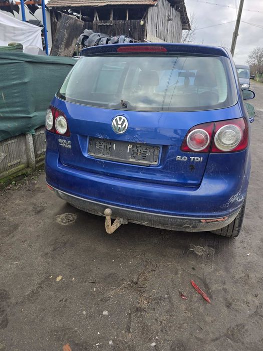 Продавам Голф 5+ (Plus) 2.0tdi 140кс. BKD на ЧАСТИ и всякакви голф 5ци