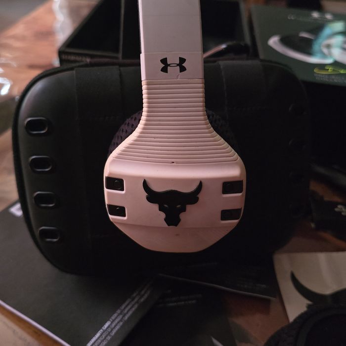 Безжични слушалки The Rock Under Armour