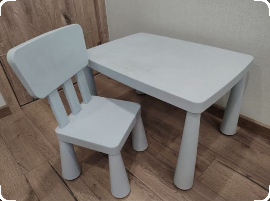 Столик со стульчиком IKEA