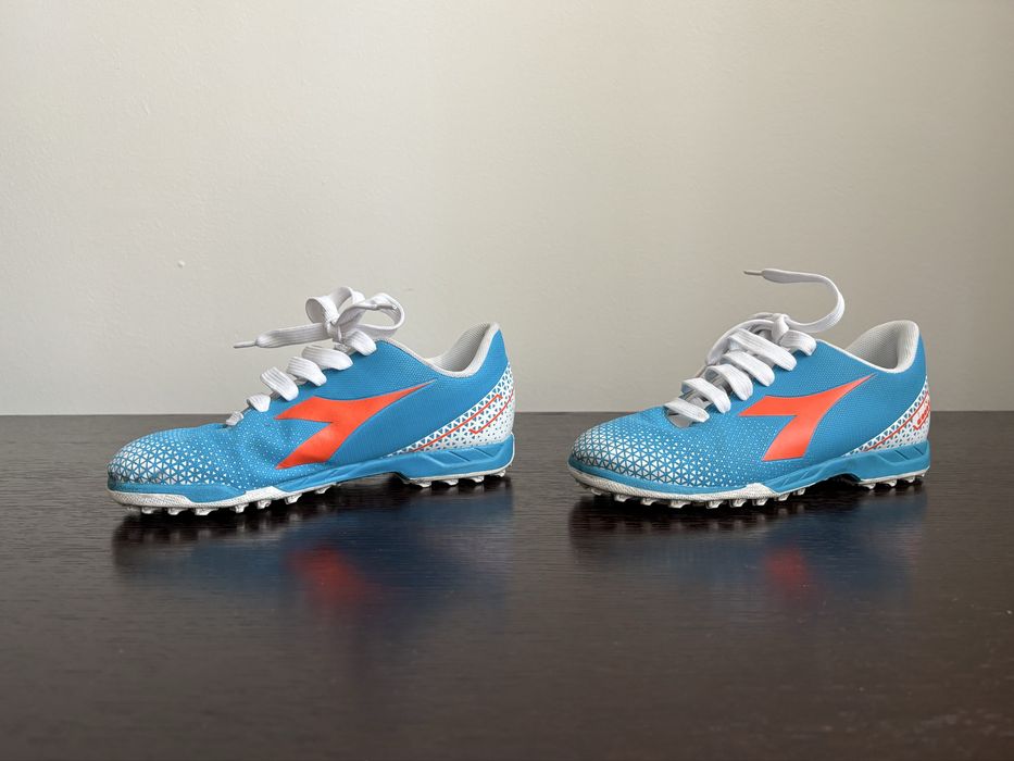 Ghete fotbal copii Diadora, marimea 36