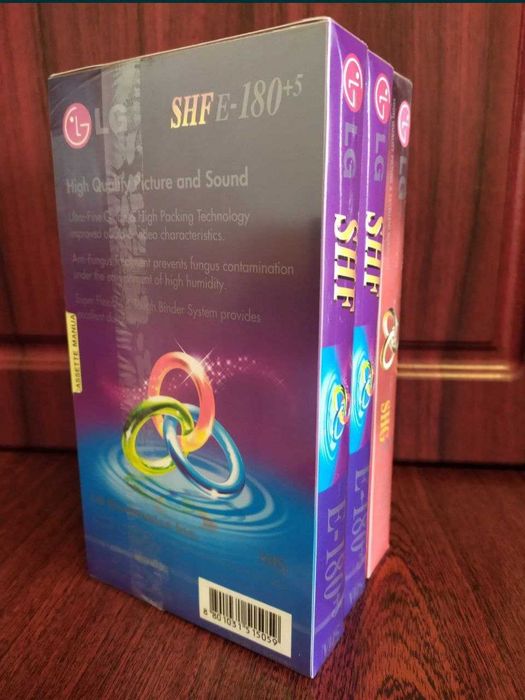 Видеокассеты LG 185 min в двух видах