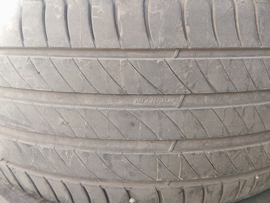 Продаю резину отличная дешево