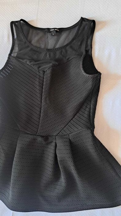 Top elegant negru!