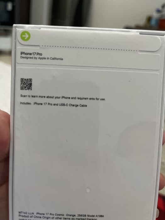 Продаю Iphone 17 pro XR новый