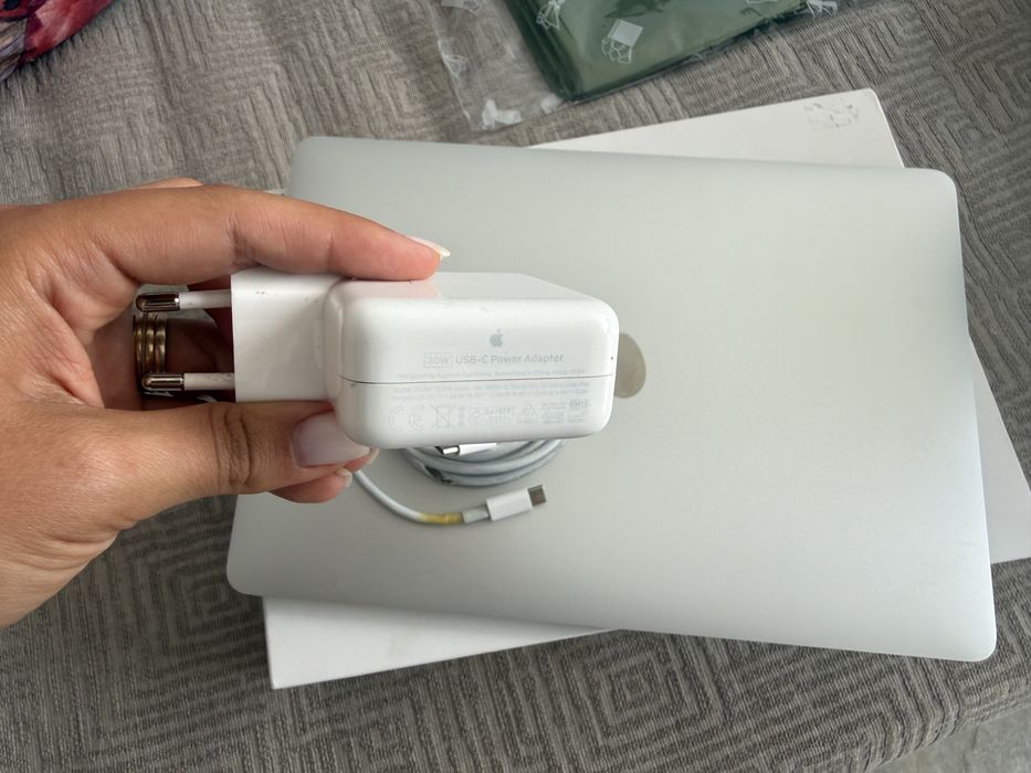 MacBook Air M1 2020 (factura)