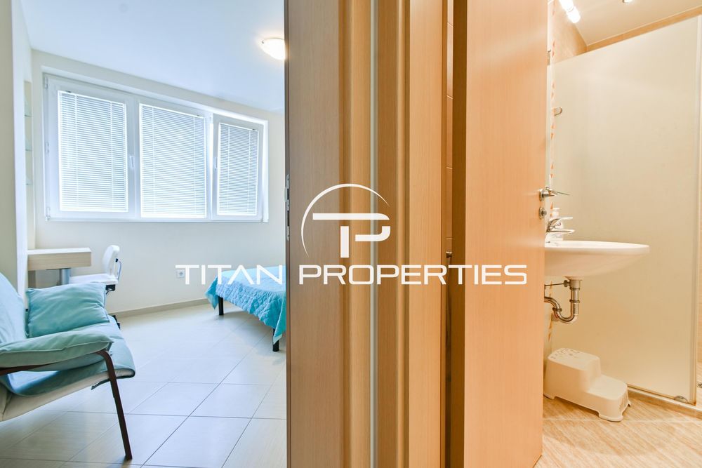 Дава се под наем Тристаен апартамент в София, Лозенец - 100 кв.м за 1000 € - Снимка #18