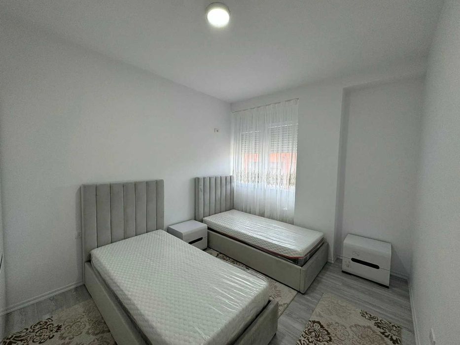 Продавам тристаен апартамент в Дървеница