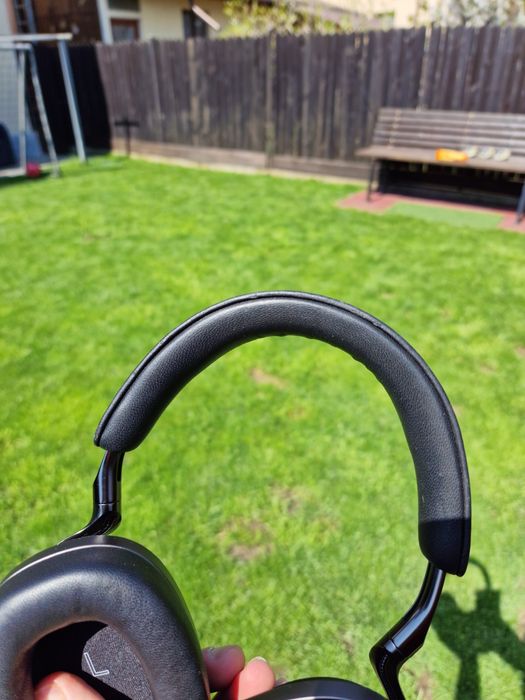 Bowers and Wilkins px8 defecte