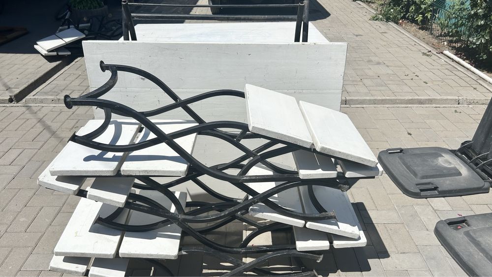 Стол и стулья складываемые