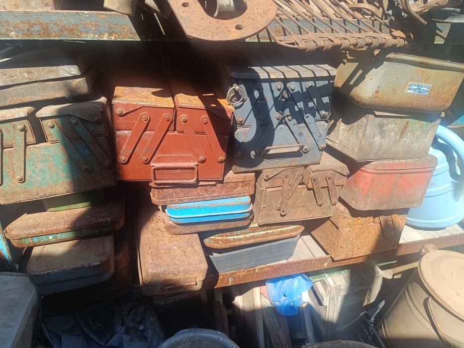 Ящик под инструмент металлический