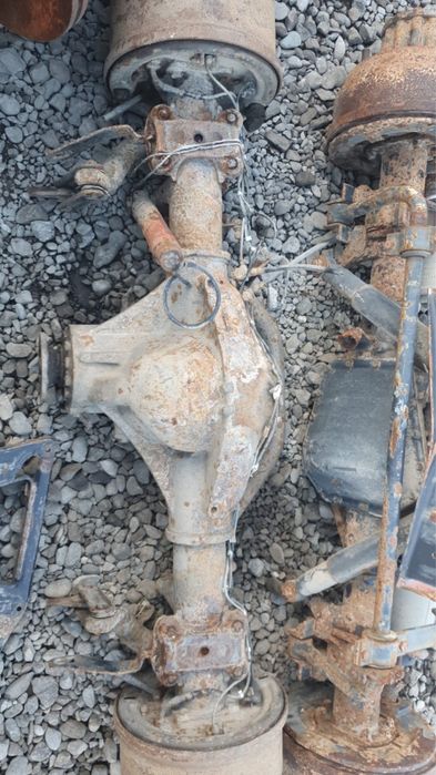 Мерседес  609 / 709 / 809 мосты с Европы