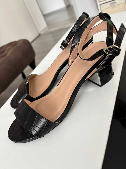 Официални летни токчета