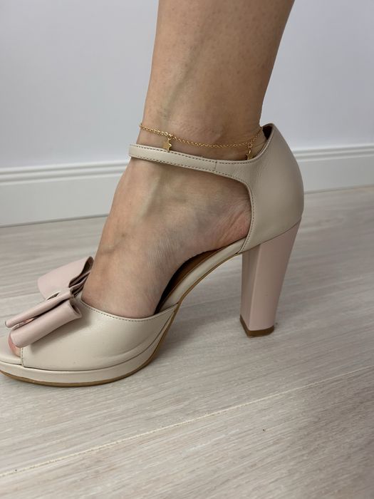 Sandale de piele marime 36