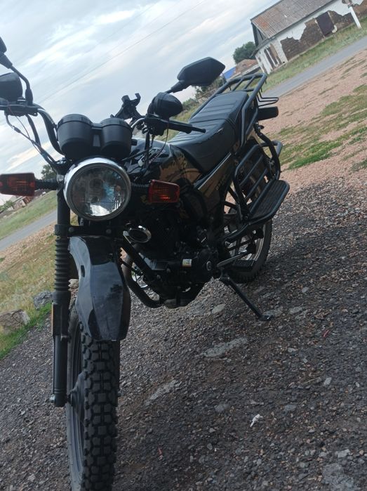 Продам мотоцикл 200куб