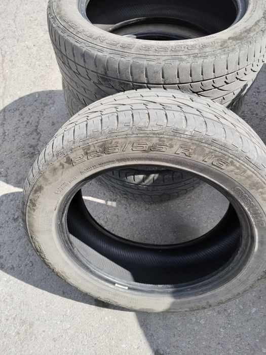 Продам шины размер 225..55R 18