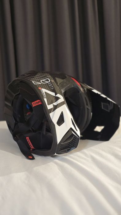 Casca moto Leatt 9.5 Carbon   S