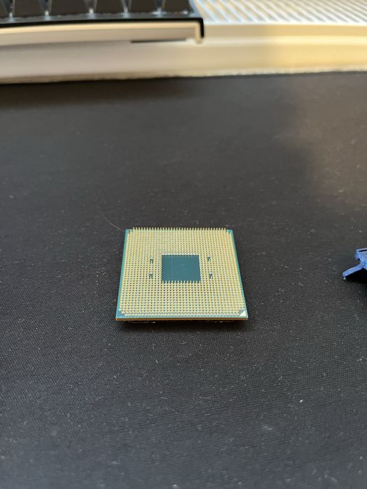 Procesor AMD Ryzen 3600x + cooler