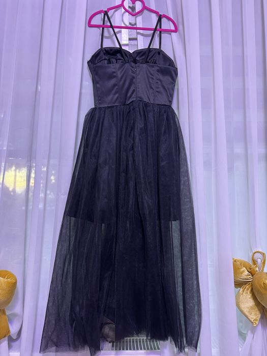 Rochie neagra eveniment