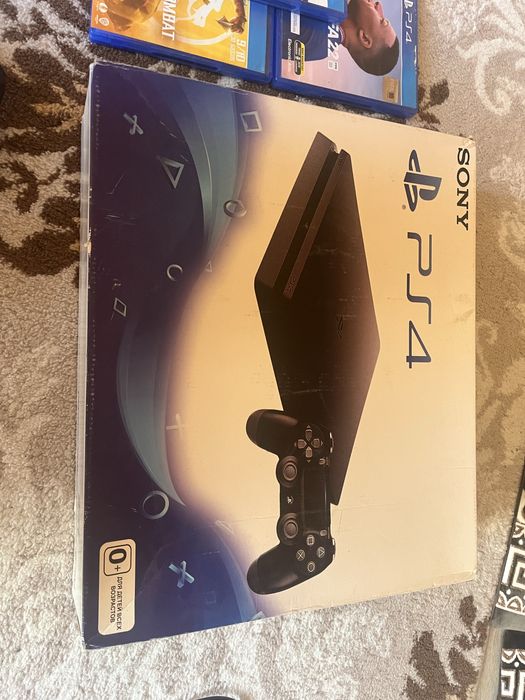 Продам Ps4 в хорошем состояний