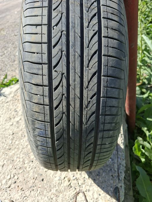 Продам шины 235/60/18 нексен
