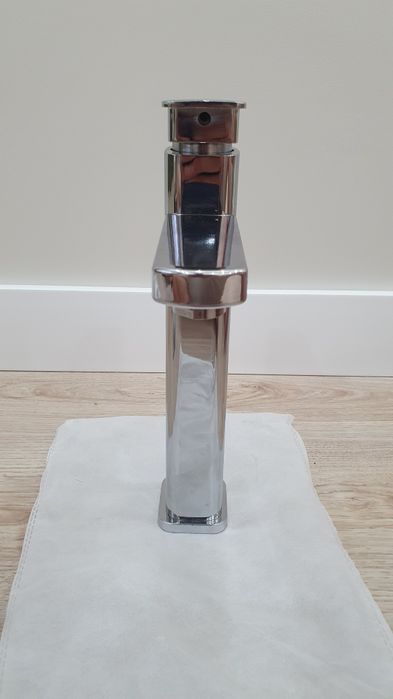 Смеситель для ванн