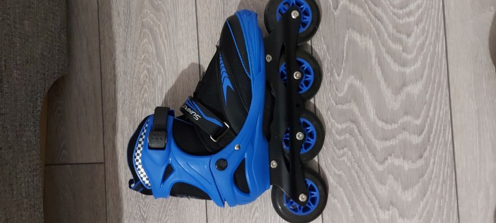 Vând role extensibile 39-42