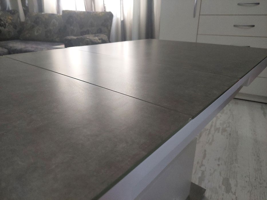 Разтегателна маса