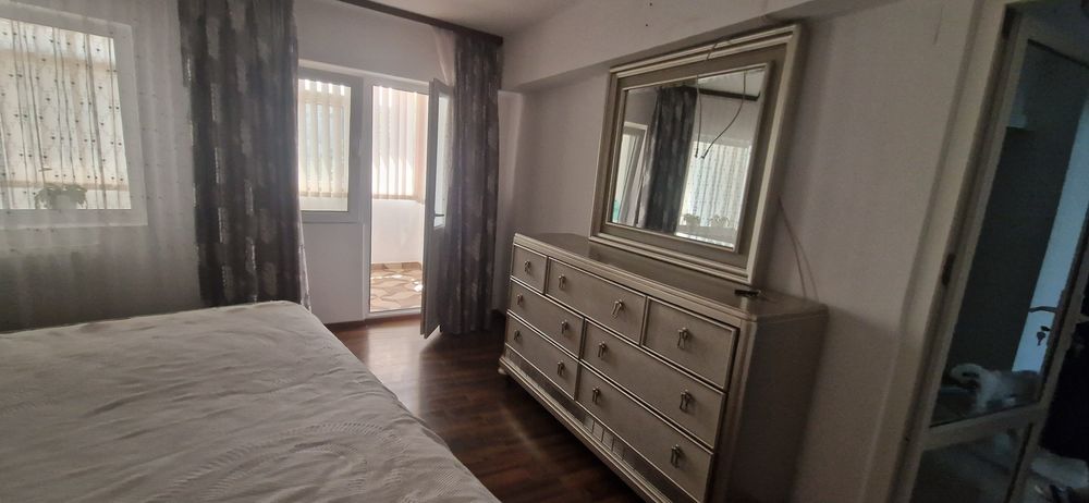 Apartament modern cu 3 camere  spre închiriere