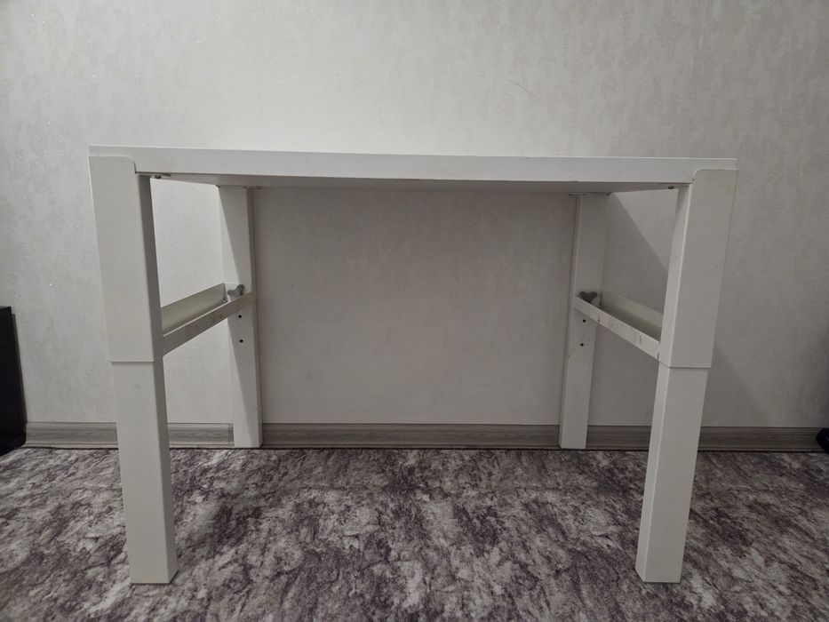 Продам растущий стол ikea Pahl