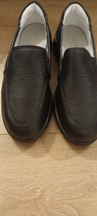 Papuci de piele mărimea 37