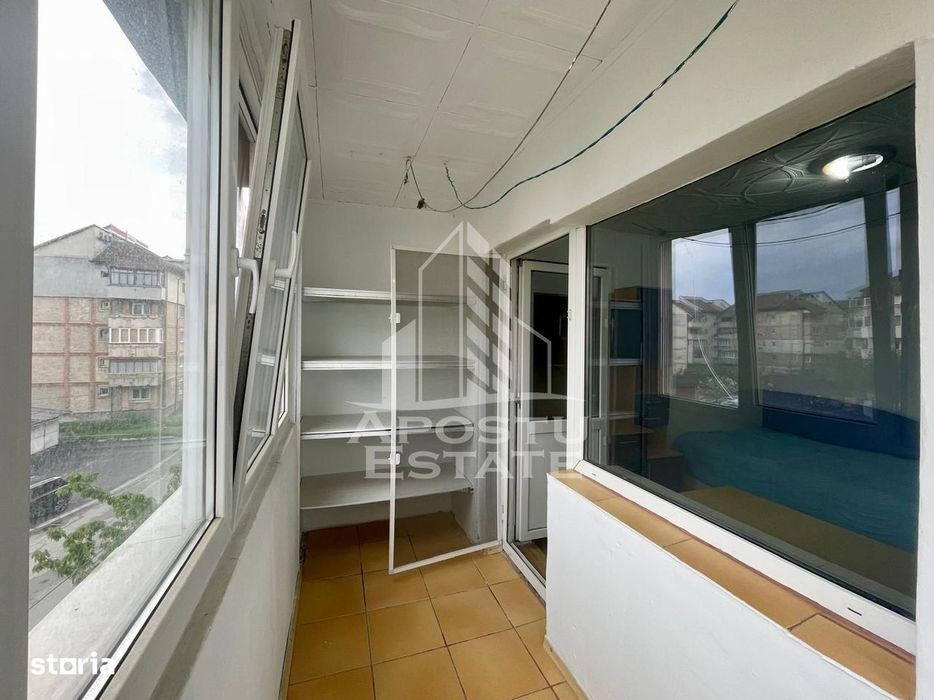 Apartament decomandat cu 3 camere - zona Centrala