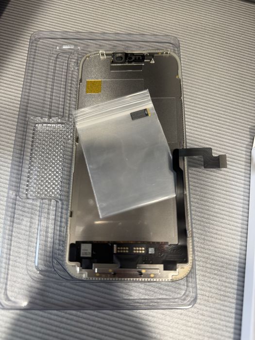 Oled дисплей за Iphone 16 Pro