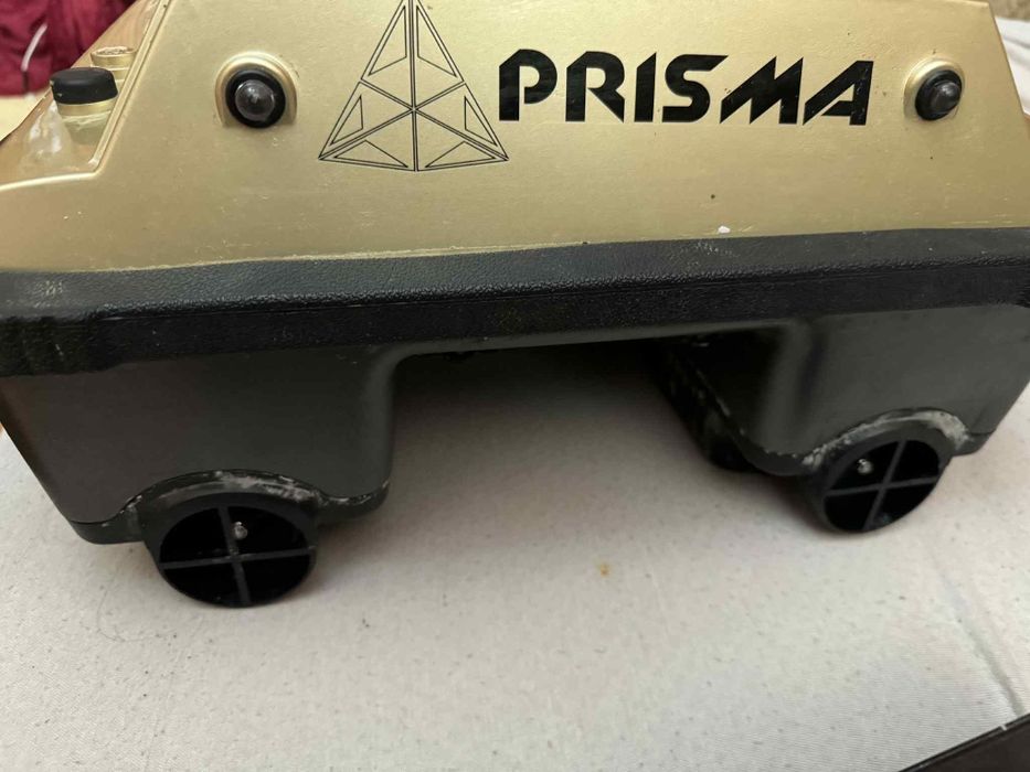 Рибарска лодка за захранка PRISMA