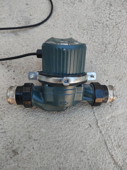 Водяной насос с регулируемой