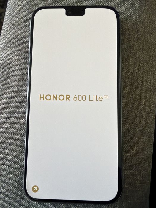 Honor 600 lite 8-ram, продавам го защото си взех по нов модел телефонът е чисто нов с гаранция 2 години без забележки както ще видите на снимките! :)